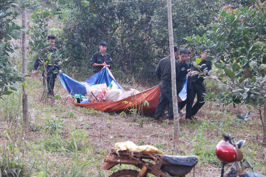 Hiện trường nơi xảy ra vụ nổ súng khiến 3 người chết, 16 người khác bị thương - Ảnh: Hoàng Thanh