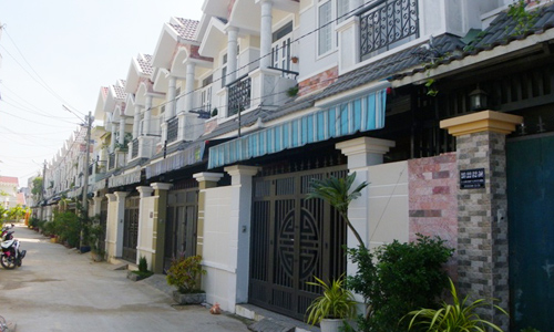 Nhà phố xây sẵn giá rẻ Sài Gòn hút khách