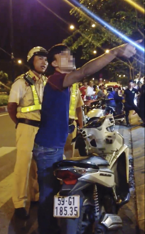 Thấy CSGT, bợm nhậu rồ ga bỏ chạy rồi chửi bới, thách thức