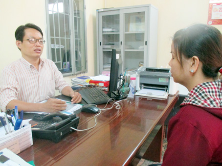 Tình mới đánh sập nghĩa xưa