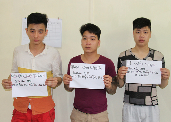 Giết người trong đêm, 3 đối tượng ra đầu thú