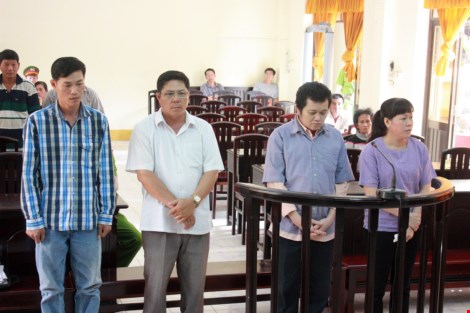 Lừa gần 7 tỉ đồng với danh 'cháu cán bộ'