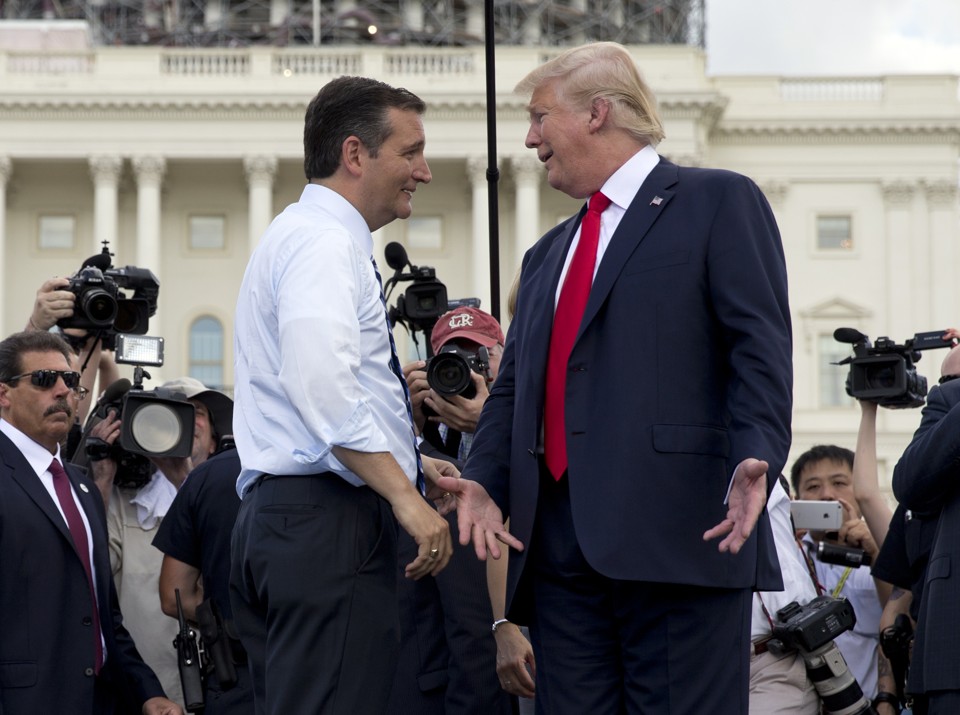 Ông Ted Cruz sắp "soán ngôi" tỉ phú Trump