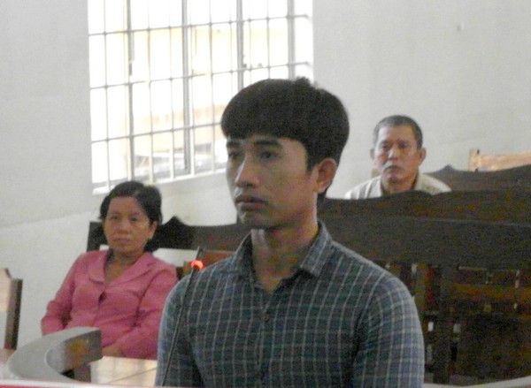 Hàn gắn tình yêu bằng... lựu đạn!