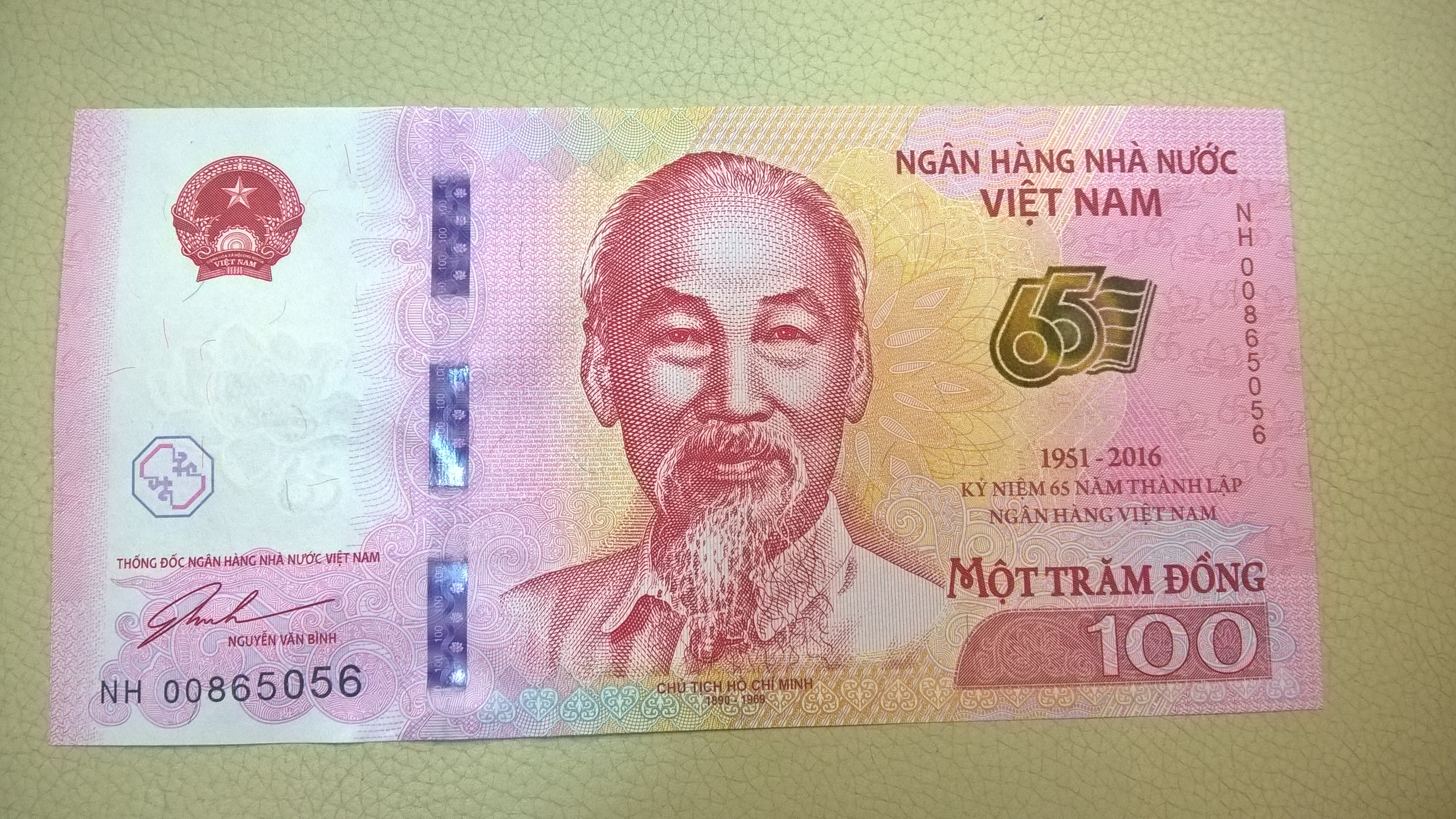 Ngân hàng Nhà nước phát hành tiền lưu niệm 100 đồng