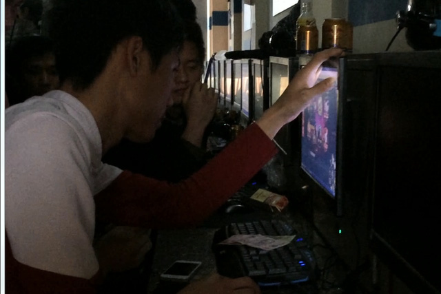 Ôm nợ vì mê game online
