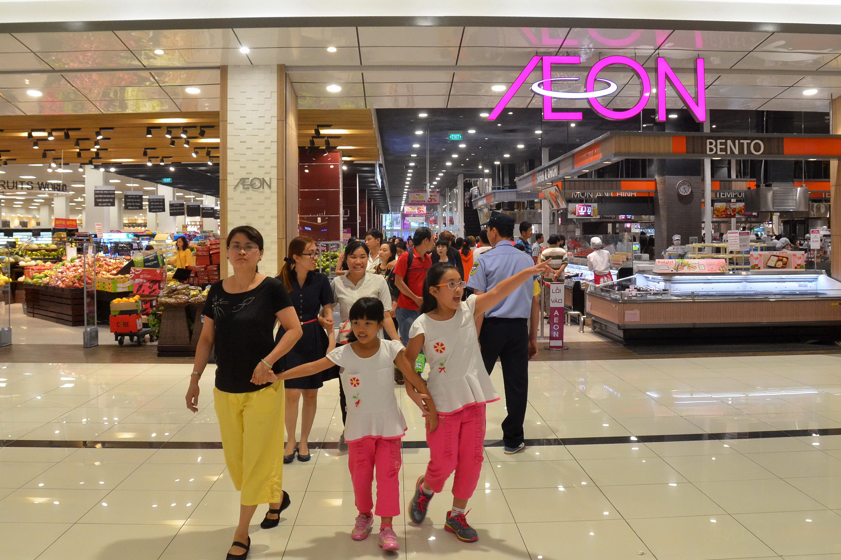 Đến thời bán lẻ Nhật