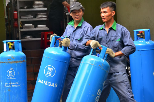 Giá gas giảm ít do tỉ giá tăng