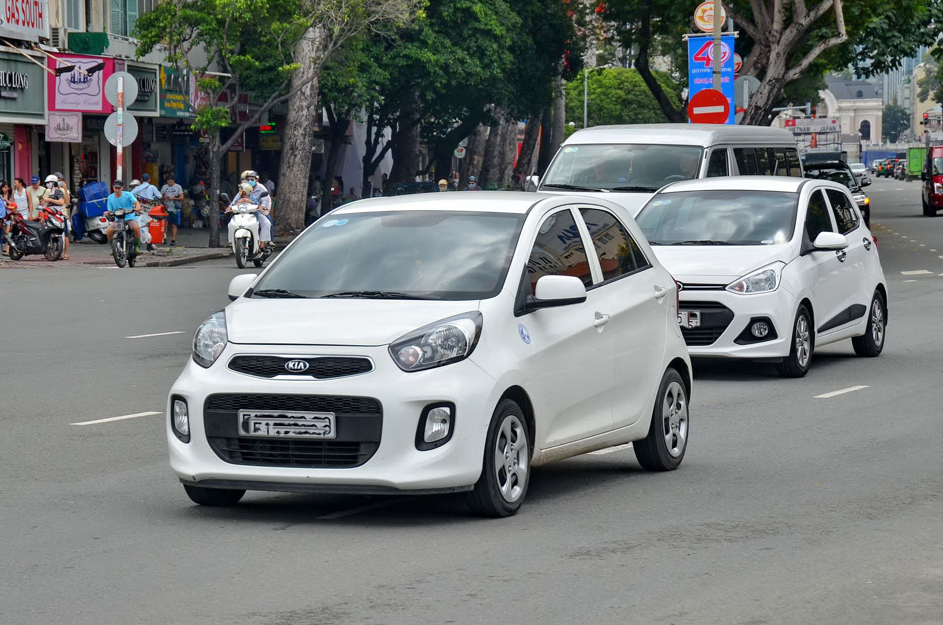 Đổ xô mua xe chạy Grab, Uber