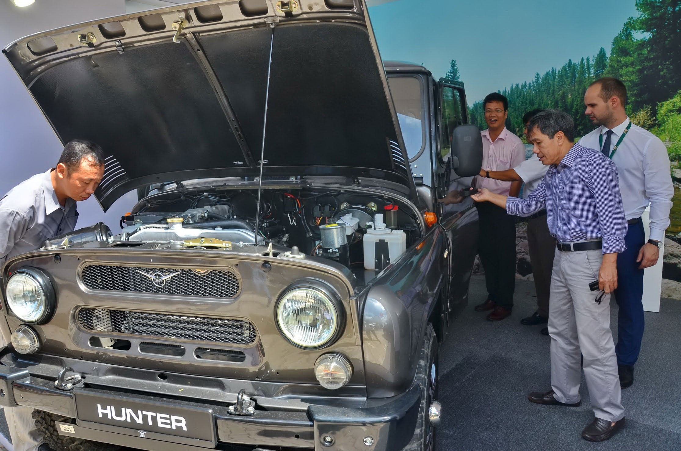 Xe Nga không dễ bán