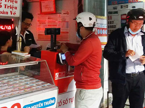 Bán dạo vé số kiểu Mỹ sẽ bị phạt nặng?