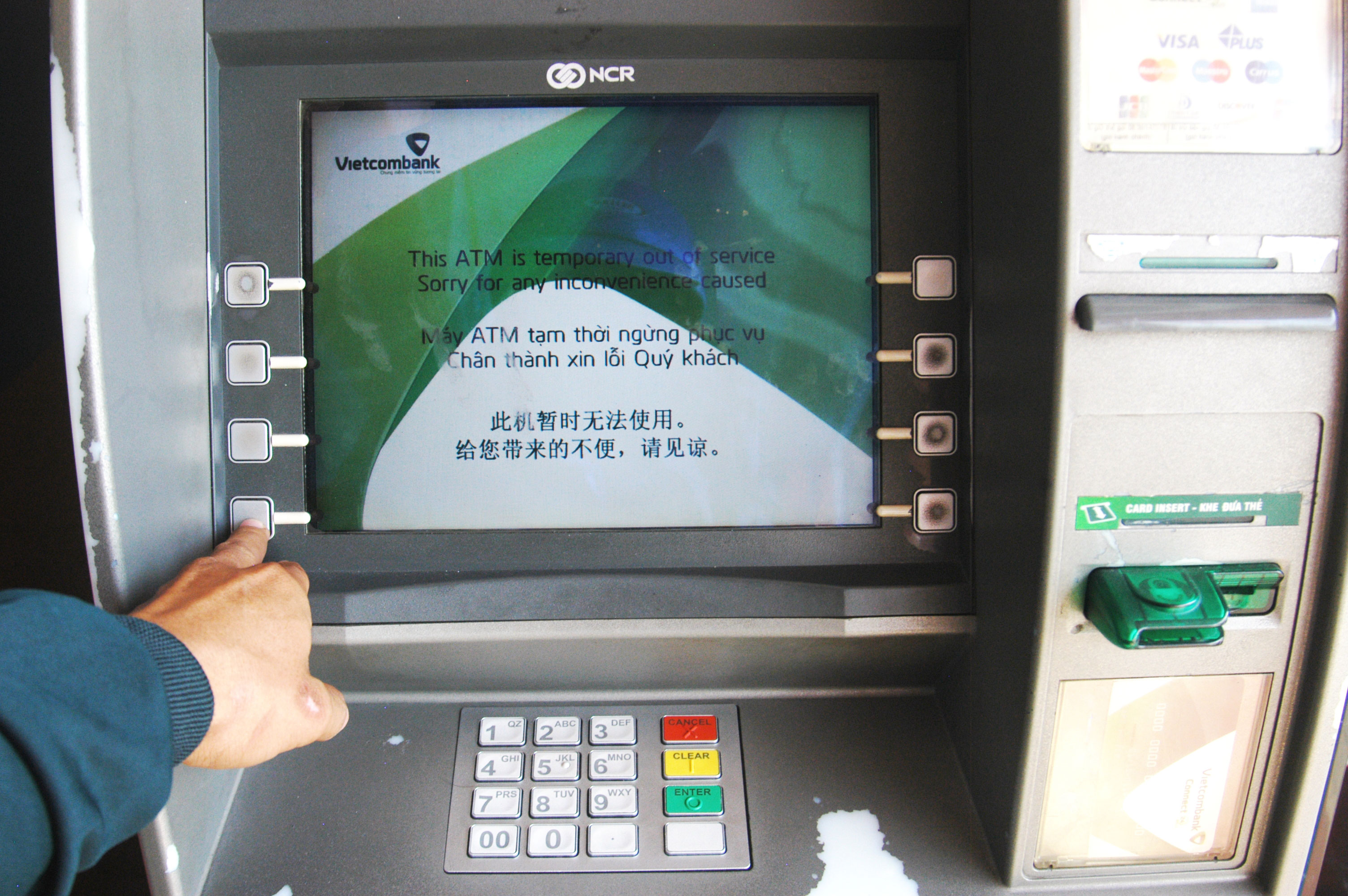 Nhiều máy ATM quá tải!