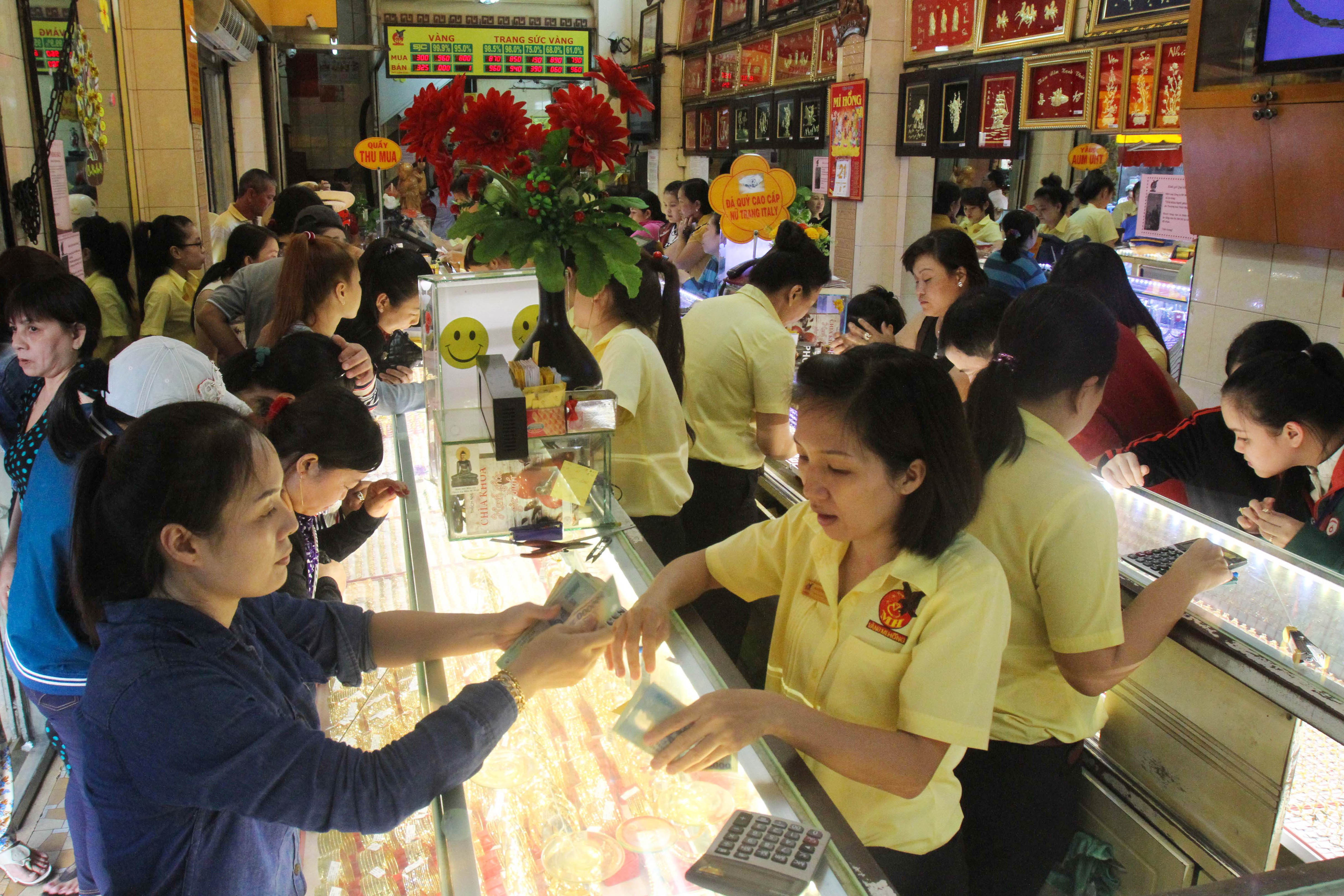 Vàng miếng bị “chê”