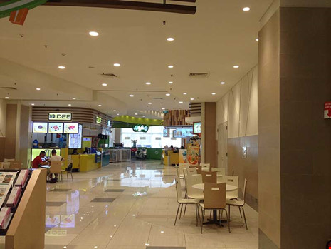 Nhiều trung tâm thương mại đóng cửa mùa cuối năm