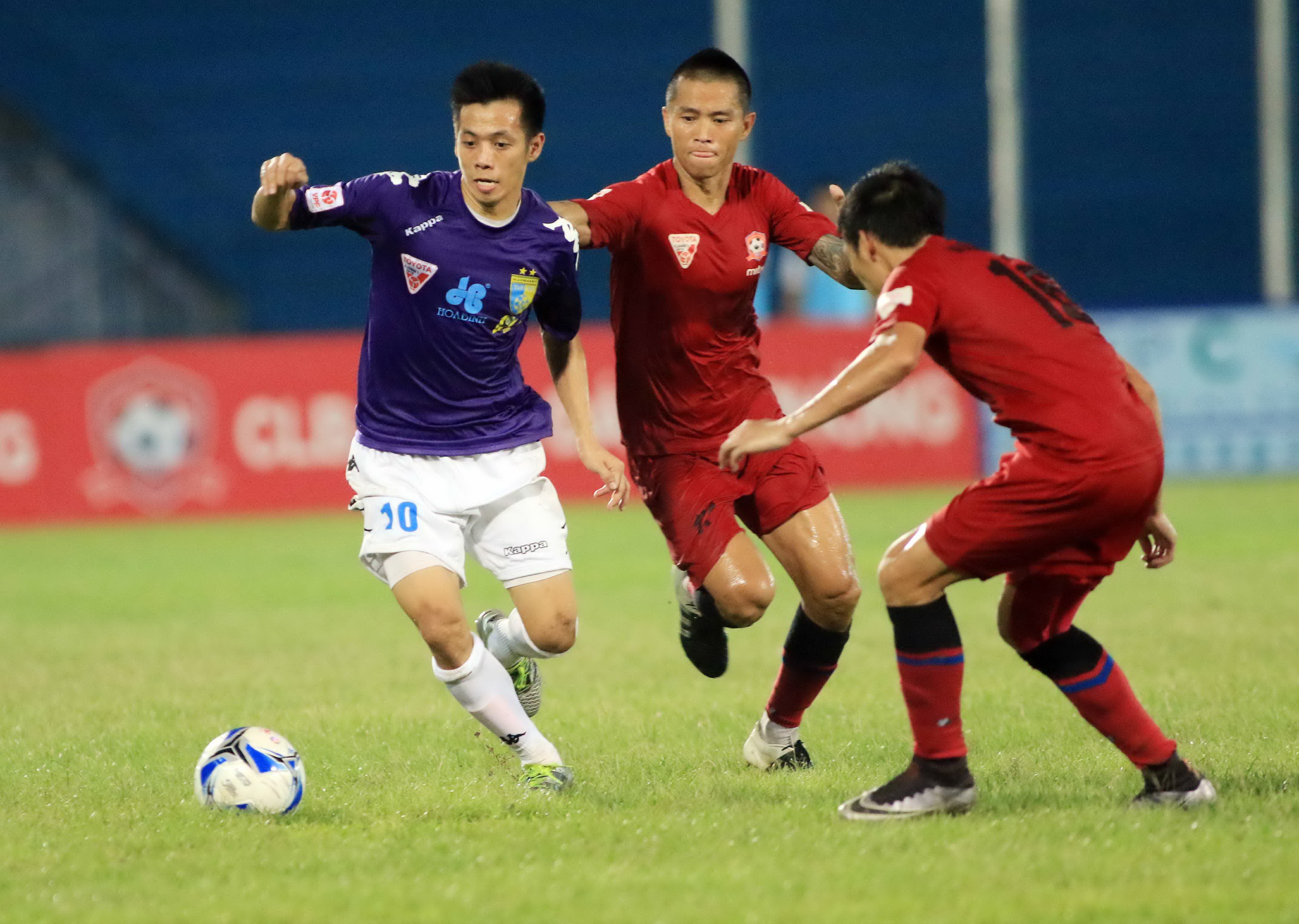 V-League sẽ có bất ngờ phút cuối!