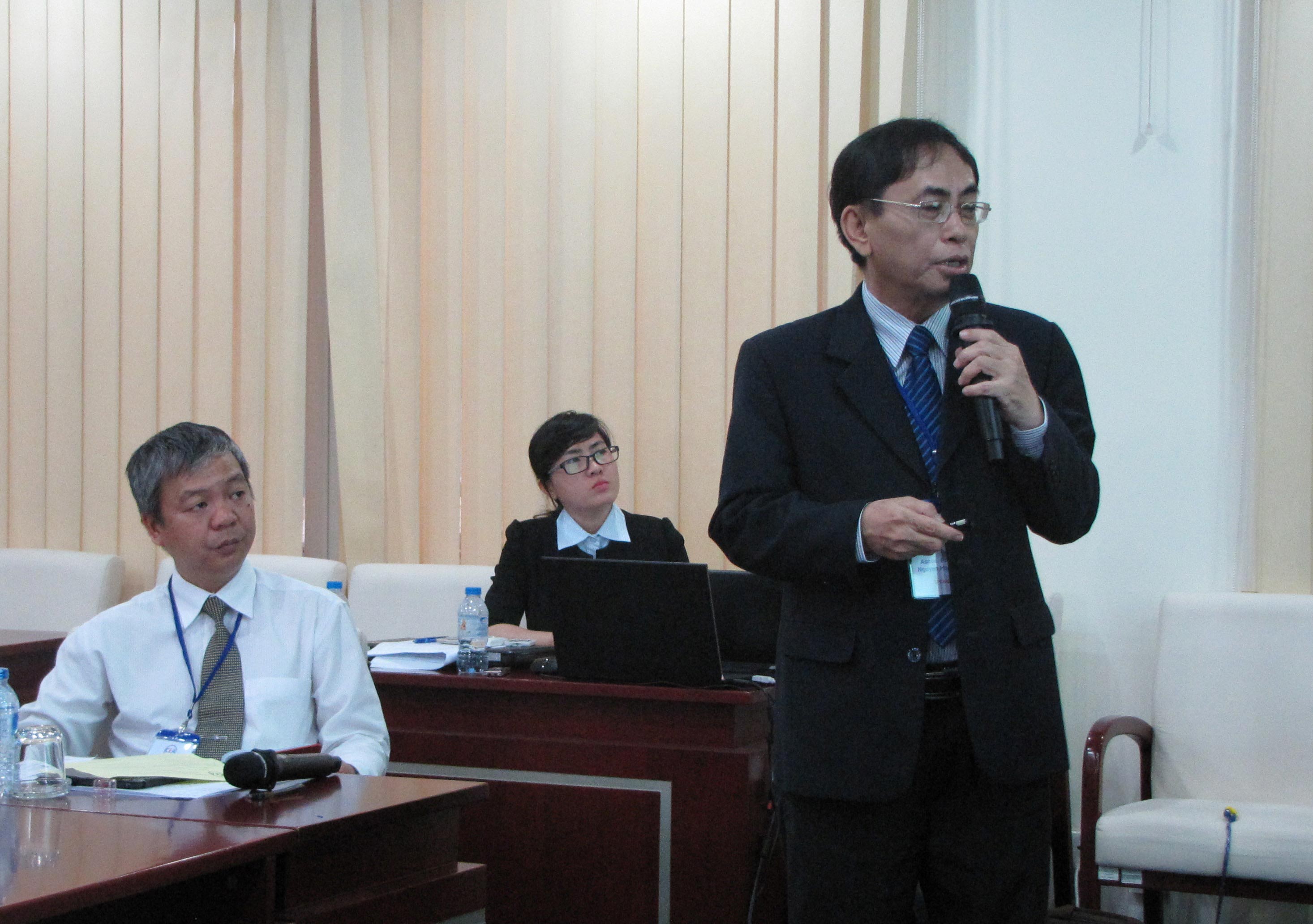 PGS-TS Nguyễn Hội Nghĩa phát biểu tại hội thảo về kiểm định chất lượng diễn ra ngày 14-10 ở ĐHQG TP HCM Ảnh: LÊ THOA