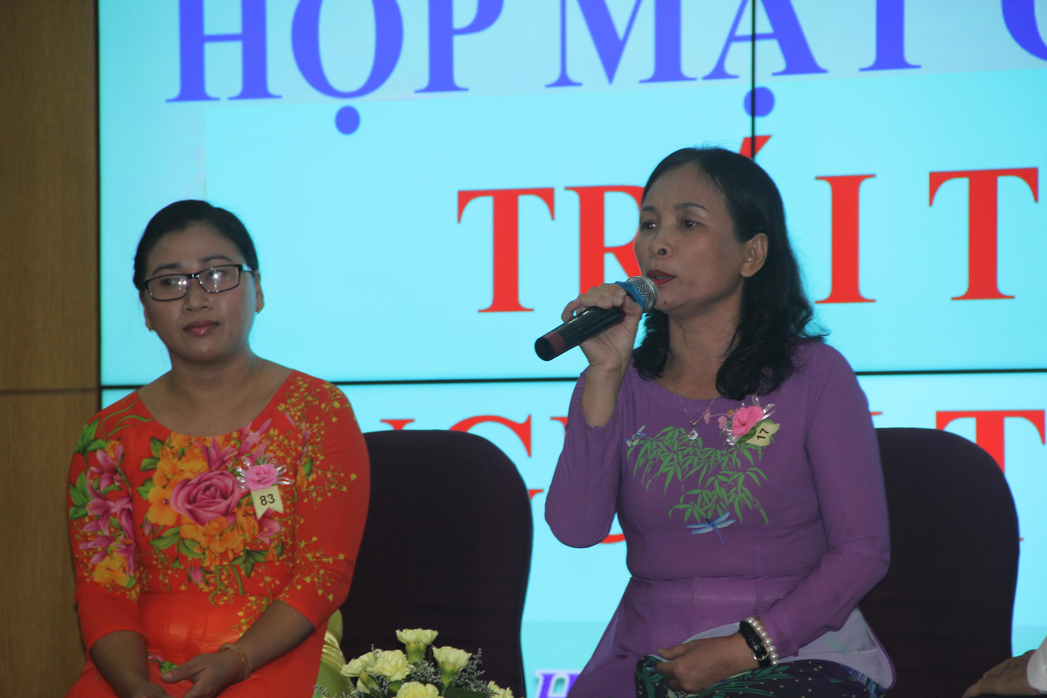 Ch&iacute;nh h&igrave;nh ảnh cao đẹp của thầy đ&atilde; khiến c&ocirc; Dương Thị Hải Qu&yacute;, gi&aacute;o vi&ecirc;n Trường THPT Nguyễn Huệ, quyết t&acirc;m theo nghề gi&aacute;o