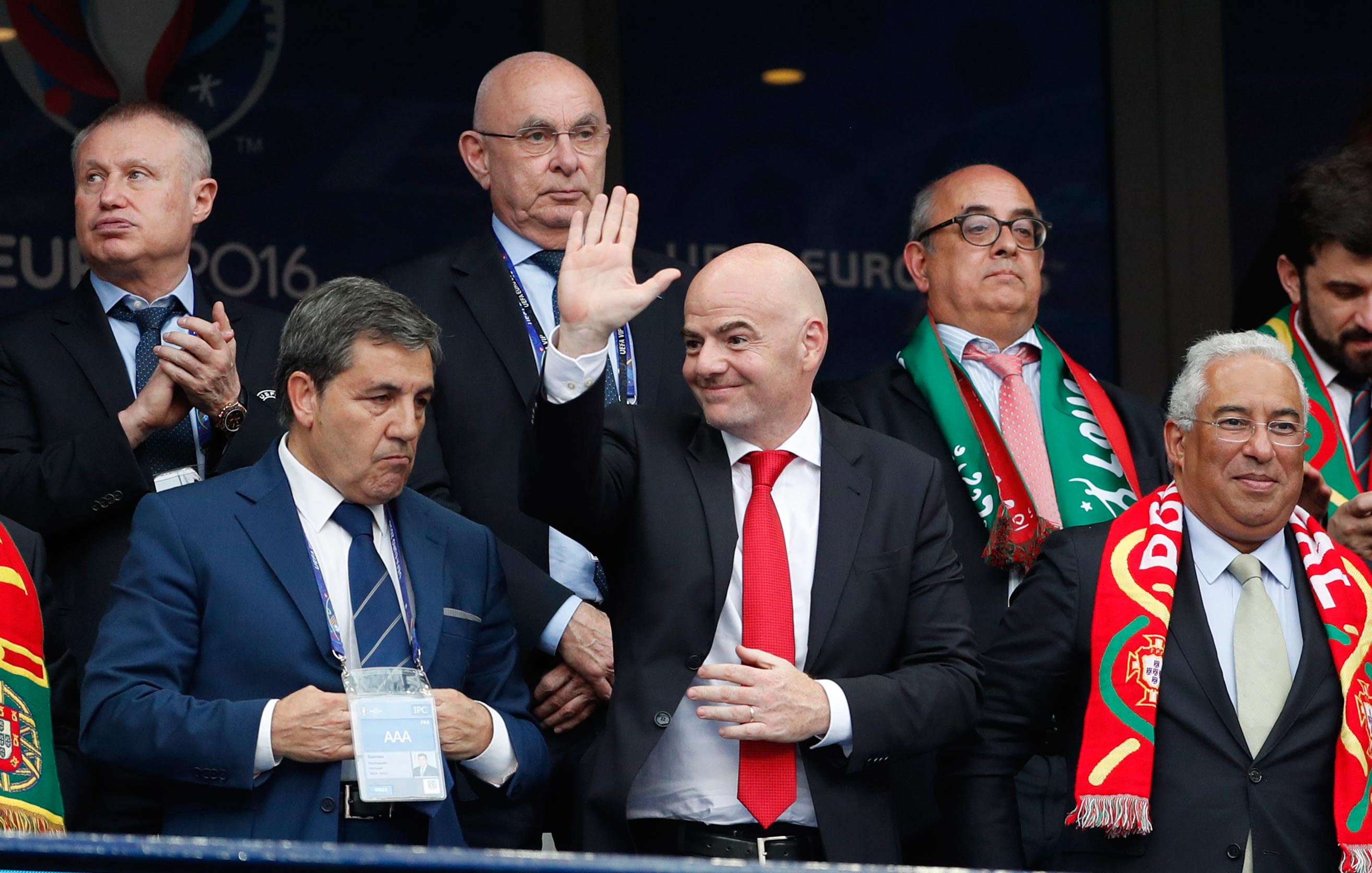 FIFA thời “hậu Blatter” vẫn rối bời