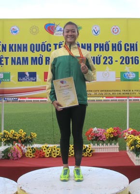 Chủ nhà nhất toàn đoàn