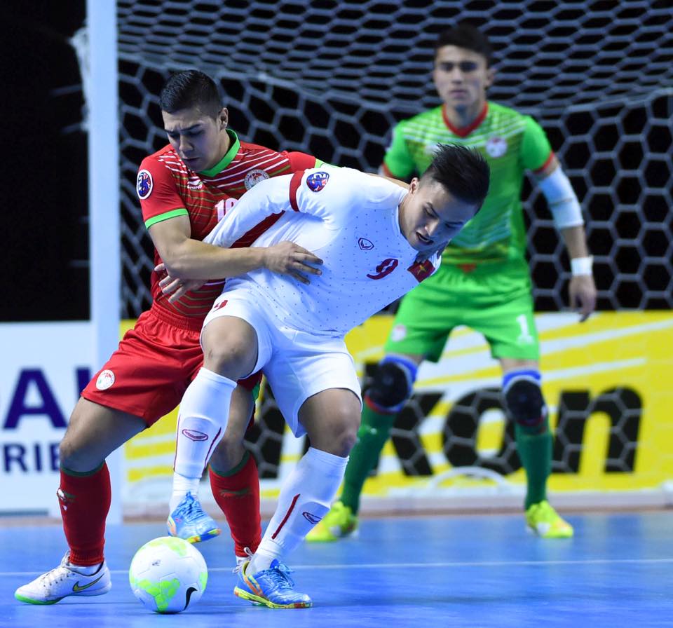 Thắng Tajikistan 8-1, tuyển futsal Việt Nam vào tứ kết châu Á