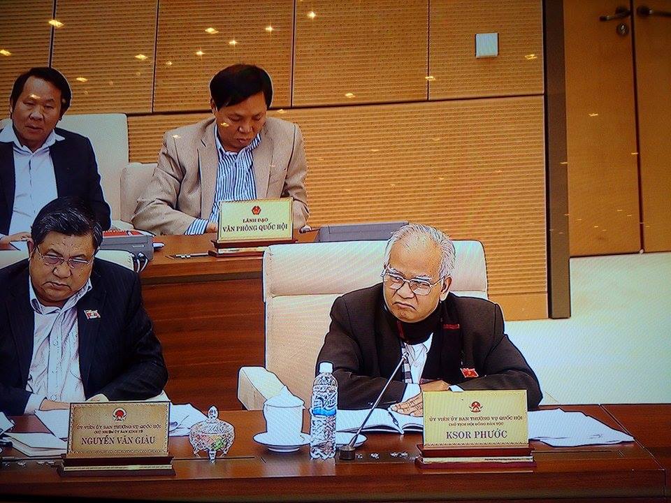 Xử án tham nhũng: Đầu ghê gớm lắm, sau thấy đơn giản thôi