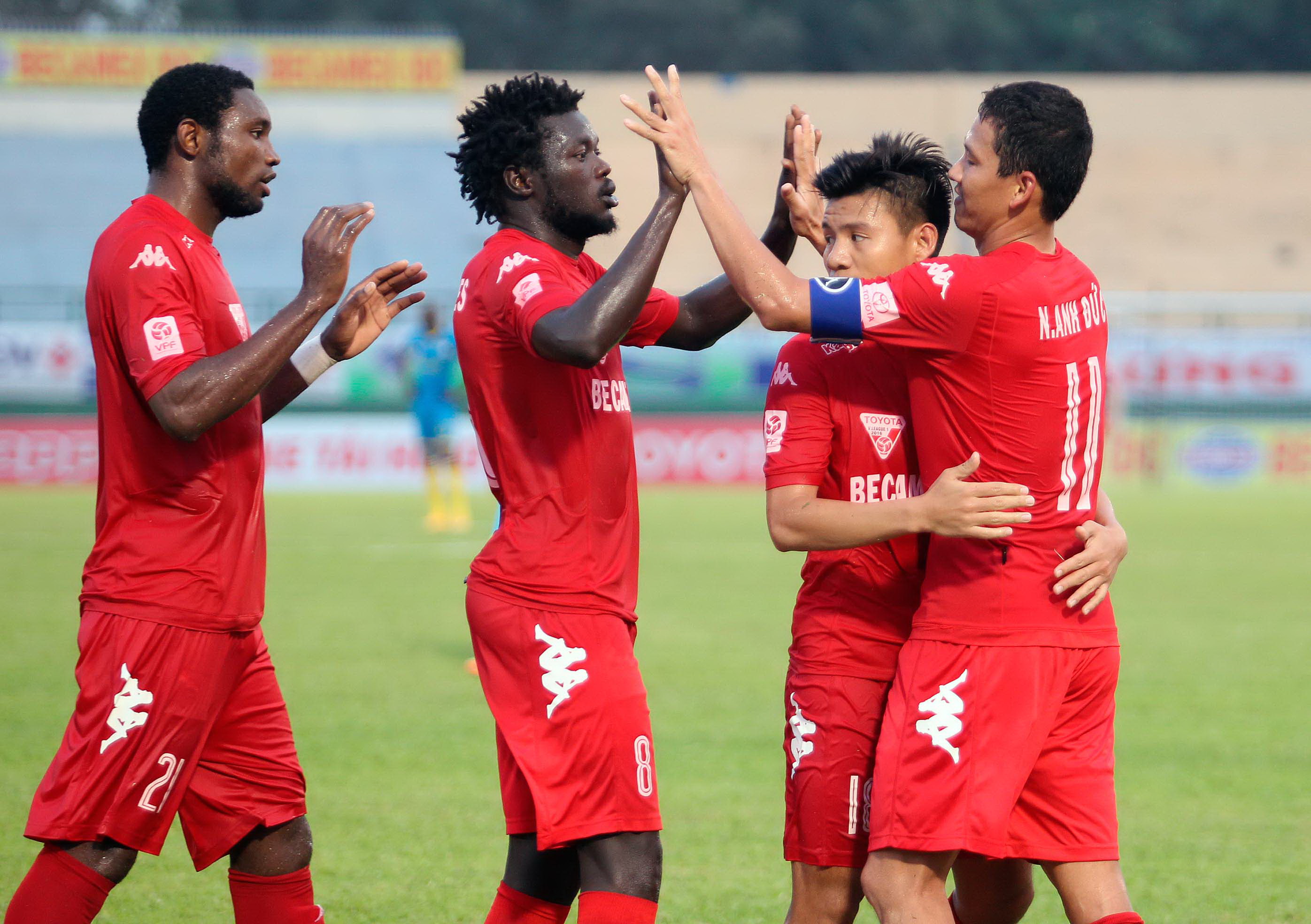 Xem V-League, nhớ Moses