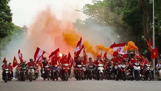 CĐV Hải Phòng đại náo, đội vẫn thua trận đầu tiên