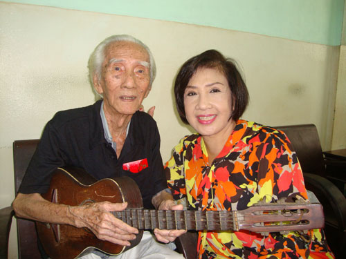 Còn mãi “Tình anh bán chiếu”