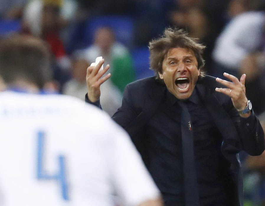 Nhà cầm quân nào sắp vào "máy xay HLV" Premier League?