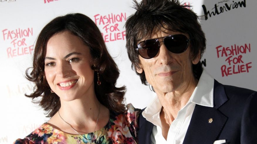 Nghệ sĩ Ronnie Wood lại làm cha ở tuổi 68