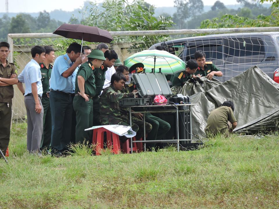 Dùng máy bay không người lái tìm trực thăng mất tích