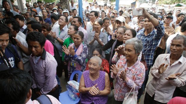 Thủ tướng Campuchia dọa dùng vũ lực dẹp biểu tình phe đối lập