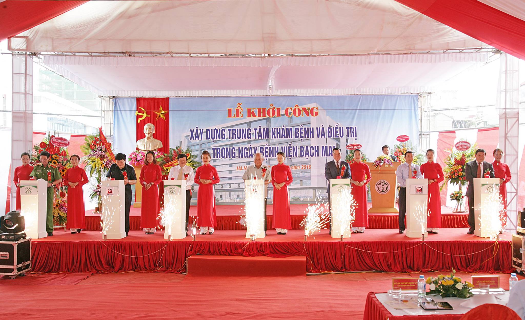 
BV Bạch Mai được ph&ecirc; duyệt thiết kế s&acirc;n đỗ trực thăng tr&ecirc;n n&oacute;c t&ograve;a nh&agrave;
