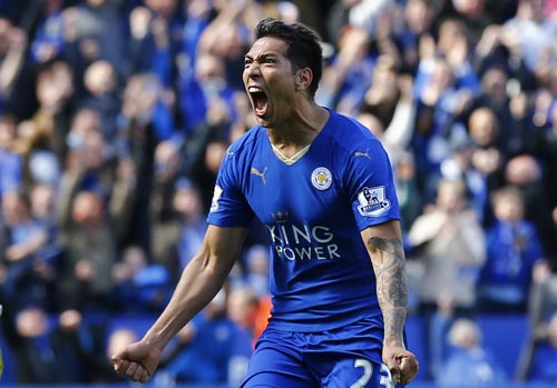 Vardy bị đuổi, Leicester vẫn có điểm