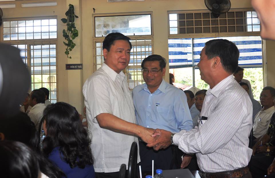 Bí thư Thành ủy TP HCM gặp gỡ các cử tri trước buổi tiếp xúc