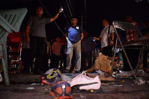 Ông Duterte đối mặt thách thức bạo lực
