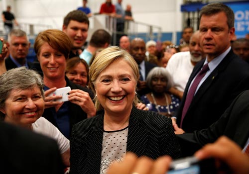 Bà Clinton cứng rắn với Trung Quốc