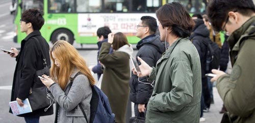 Nỗi lo nghiện smartphone tại Hàn Quốc