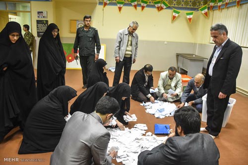 Phe cải cách Iran gia tăng sức mạnh