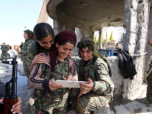 Syria “chia năm xẻ bảy”