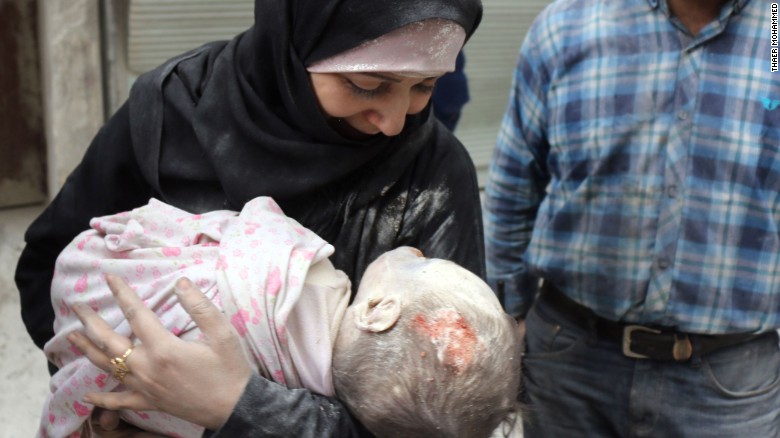 Nhu cầu chăm sóc y tế của người dân Aleppo ngày càng cao. Ảnh: CNN