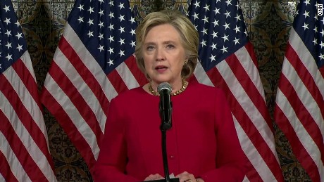 Bà Clinton tố ông Trump “đi đêm” với Trung Quốc