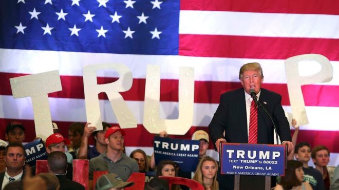 Ông Trump, bà Clinton bước vào cuộc chiến mới
