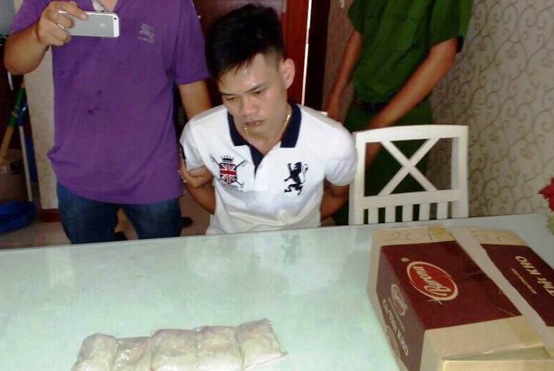 Triệt phá băng giang hồ chuyên "kè" súng khi bán ma túy
