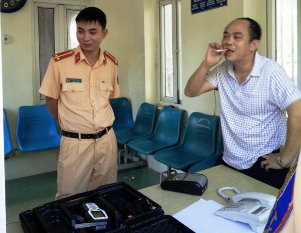 Cựu TBT Tạp chí Nhà quản lý lên tiếng vụ “nhà báo” dỏm