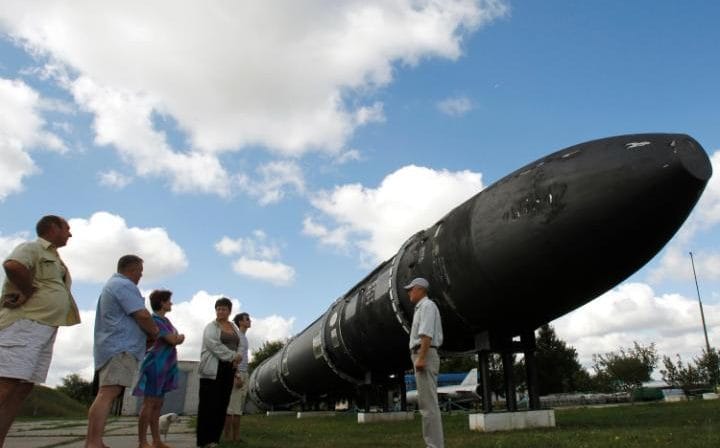 Tên lửa RS-36M mà NATO gọi là Satan. Ảnh: REUTERS