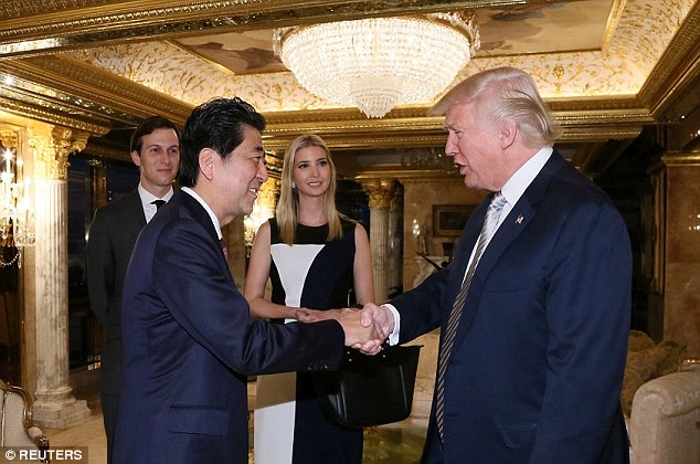 Vợ chồng Ivanka cũng c&oacute; mặt tại cuộc họp. Ảnh: REUTERS