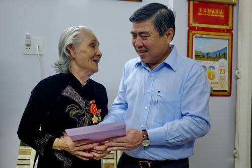 Ghi nhớ công lao các thương binh, anh hùng liệt sĩ