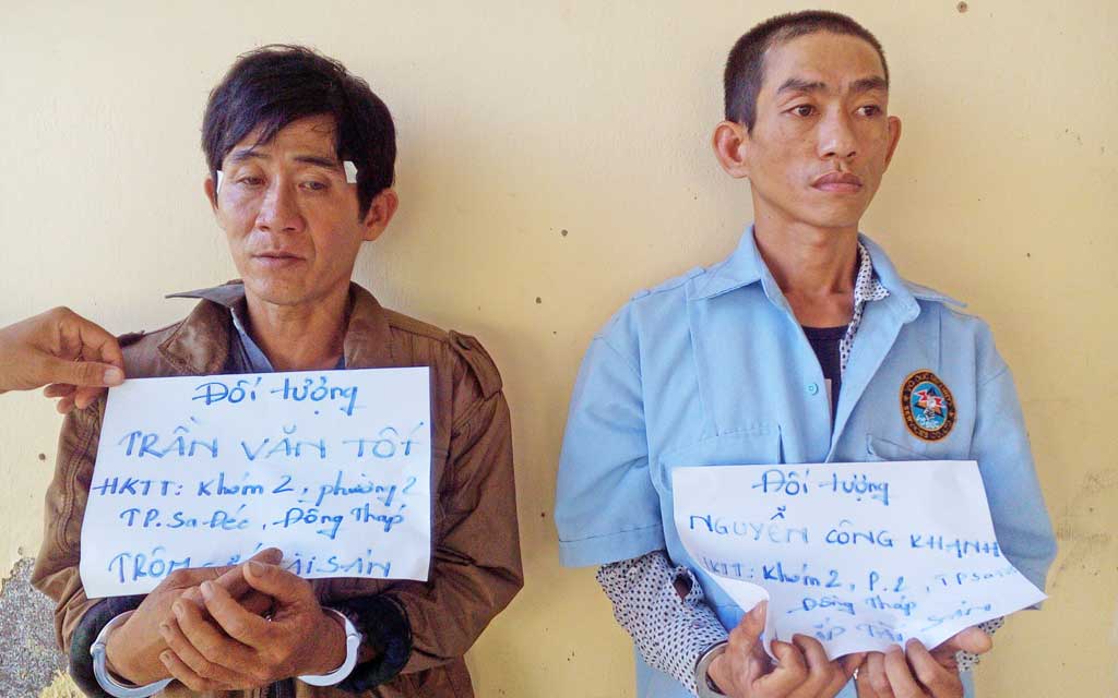 Bắt 2 tên trộm chó, lòi ra thêm 1 nữ “cẩu tặc”