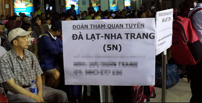 Dân Việt ùn ùn đi du lịch